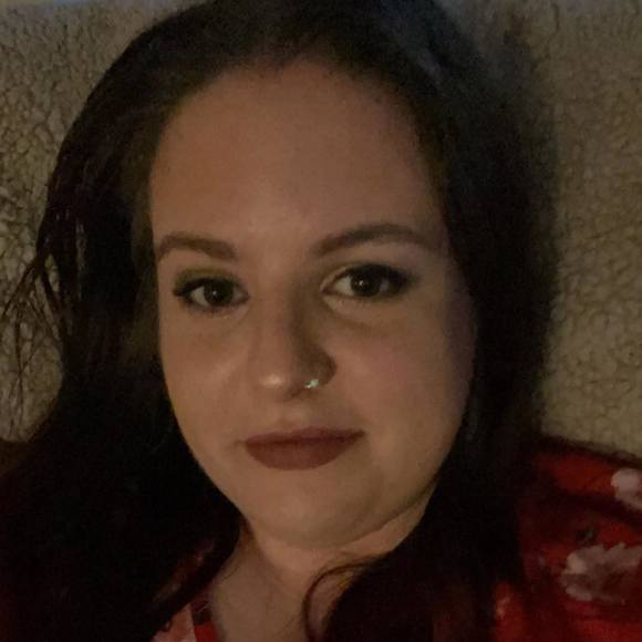 Meet your Posher, Kristen - Picture 1 of 1